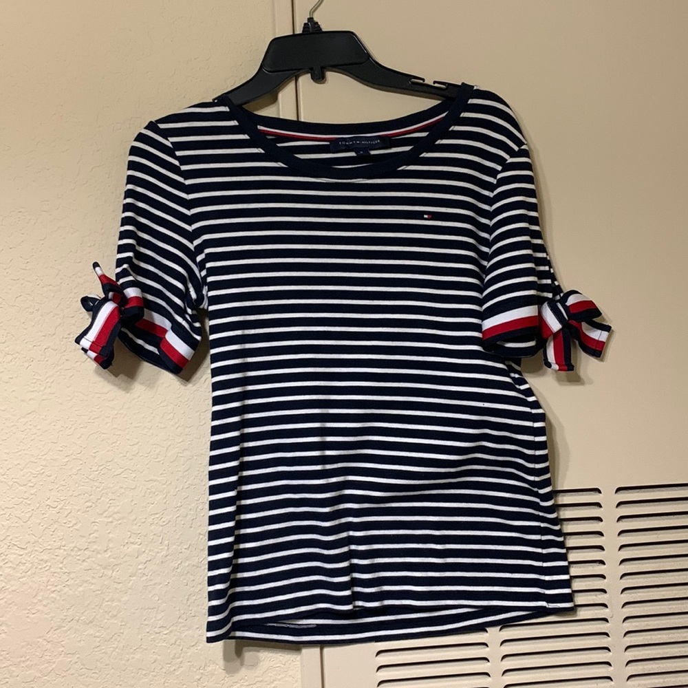 Tommy hilfiger short sleeve navy white and red size M